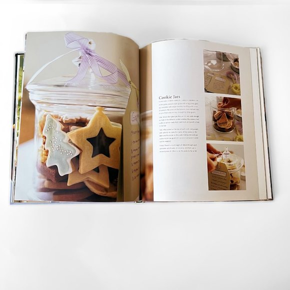 Williams-Sonoma Holiday Entertaining Book Cook Book Hard Cover- Large - Picture 14 of 15